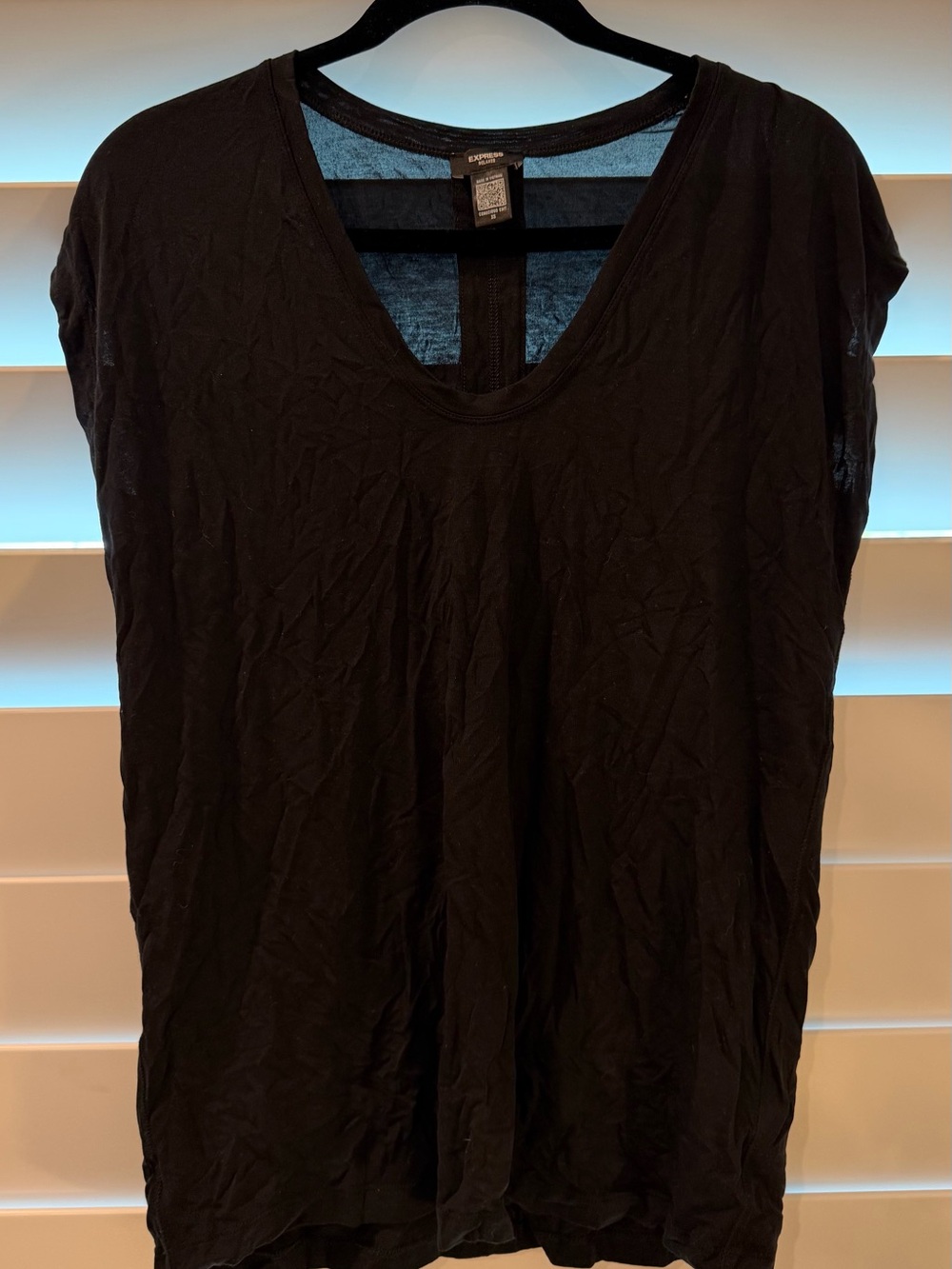Express Black V-Neck Short Sleeve Tee